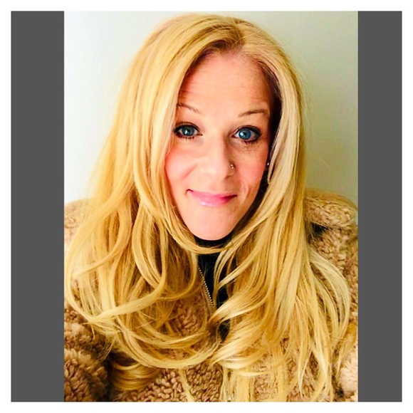 Meet your Posher, Jessica - Picture 1 of 1